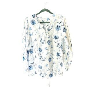 Northstar Blue and White 3/4 Sleeve Blouse with tie collar…szL